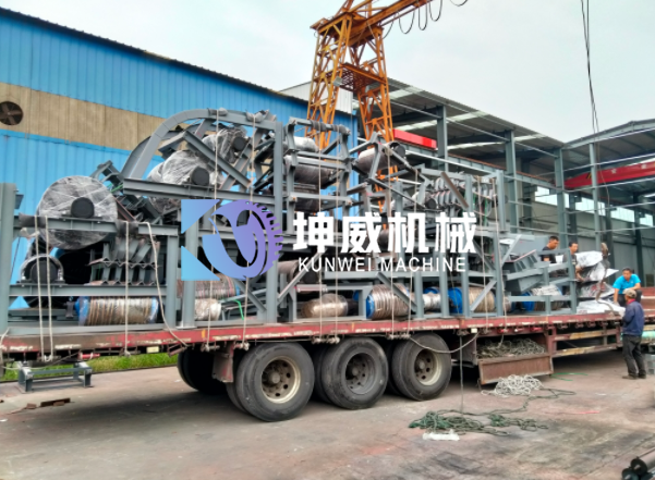 大傾角皮帶輸送機(jī)